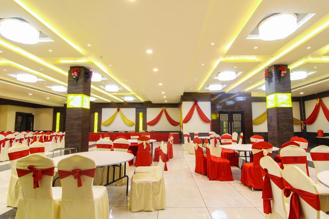 Moments Lucknow Exterior foto