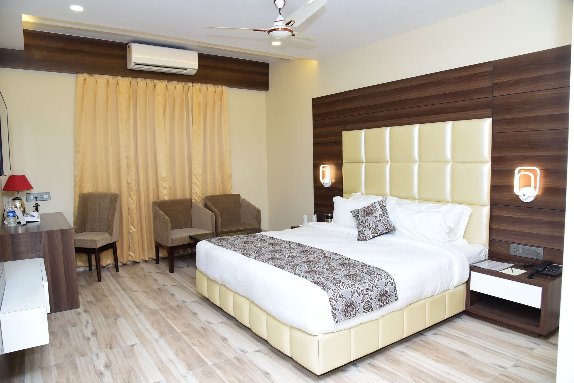 Moments Lucknow Exterior foto