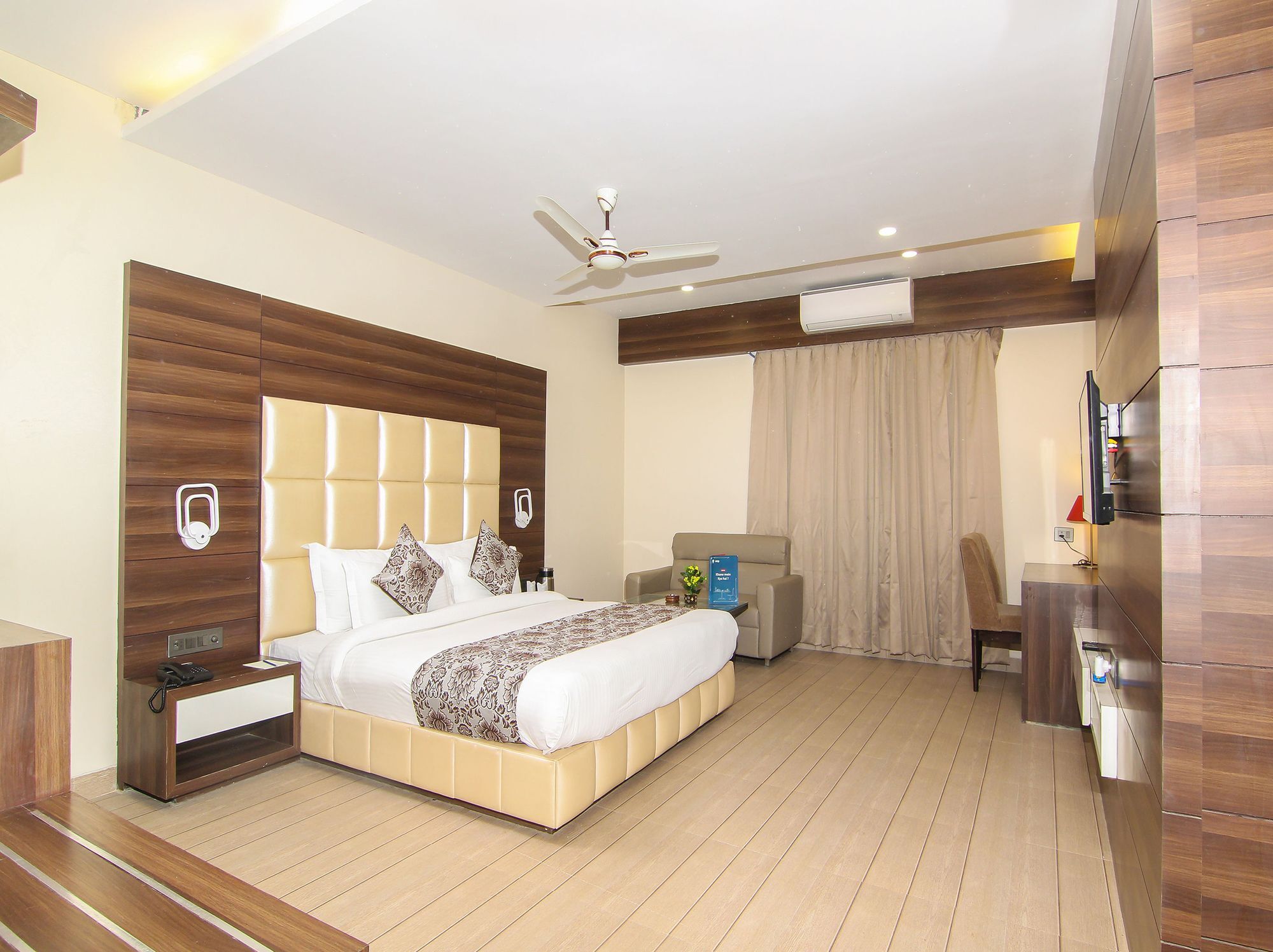 Moments Lucknow Exterior foto